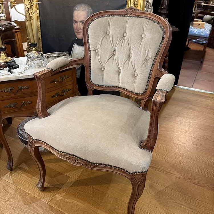 Comprar Mobiliario Antiguo en Antigüedades Revellín Logroño (La Rioja)